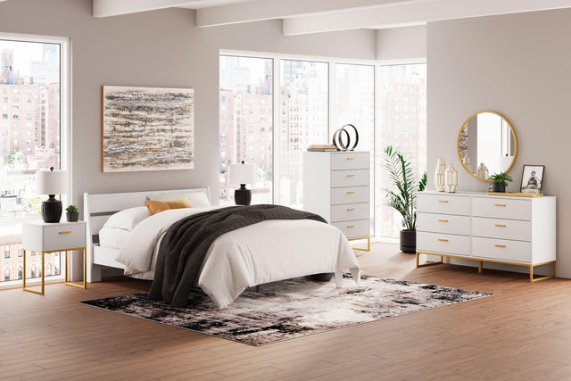 Ashley Socalle - Two-tone - 4 Pc. - Dresser, Chest, Queen Panel Platform Bed