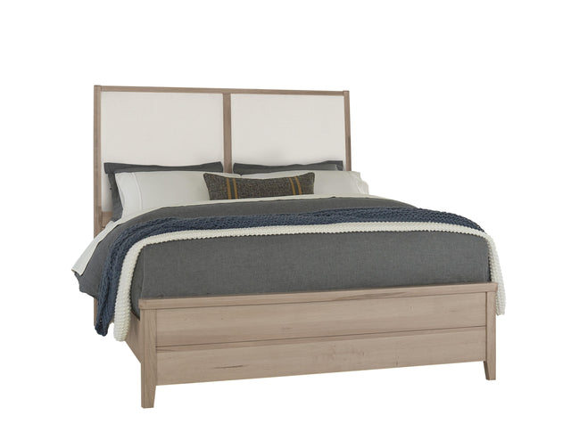 Vaughan-Bassett Woodbridge - California King Upholstered Bed with White Fabric - Clear Maple