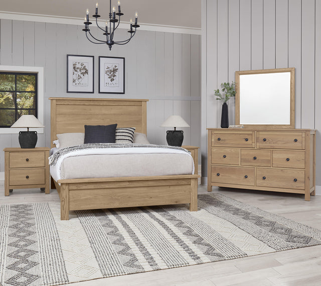 Vaughan-Bassett Custom Express - Queen Farmhouse Bed - Clear Oak